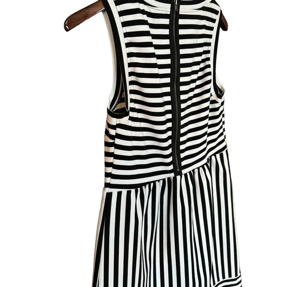 INC‎ International Concepts Women’s Black White Striped Dress Size Medium - Picture 5 of 12